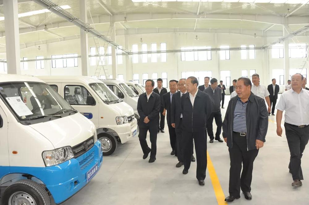 甘肃省常务副省长宋亮莅临兰州亚太集团 “新能源汽车”进行项目考察